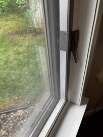 Kitchen window that would not close completely