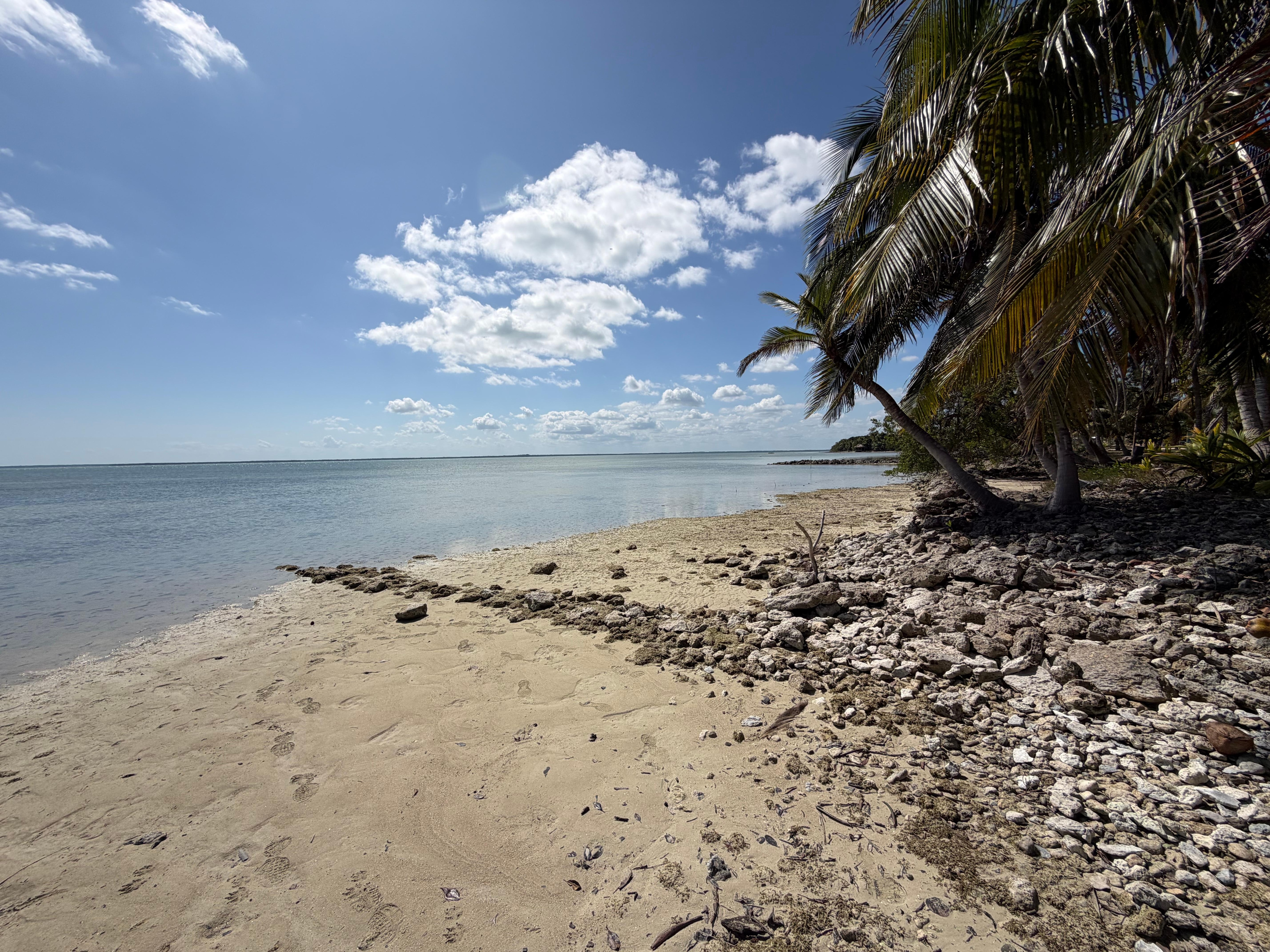 The sea is about a  minute drive. There were a few food vendors and cute parks. 