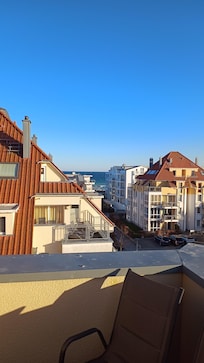Blick vom Balkon auf das Meer