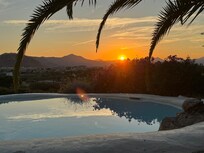 Abendstimmung am Pool