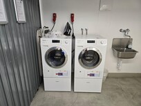 地下の洗濯部屋