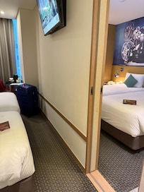 Connecting room where an engineer will come open