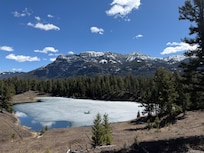 Bull Lake (off of Trout Lake Trail)