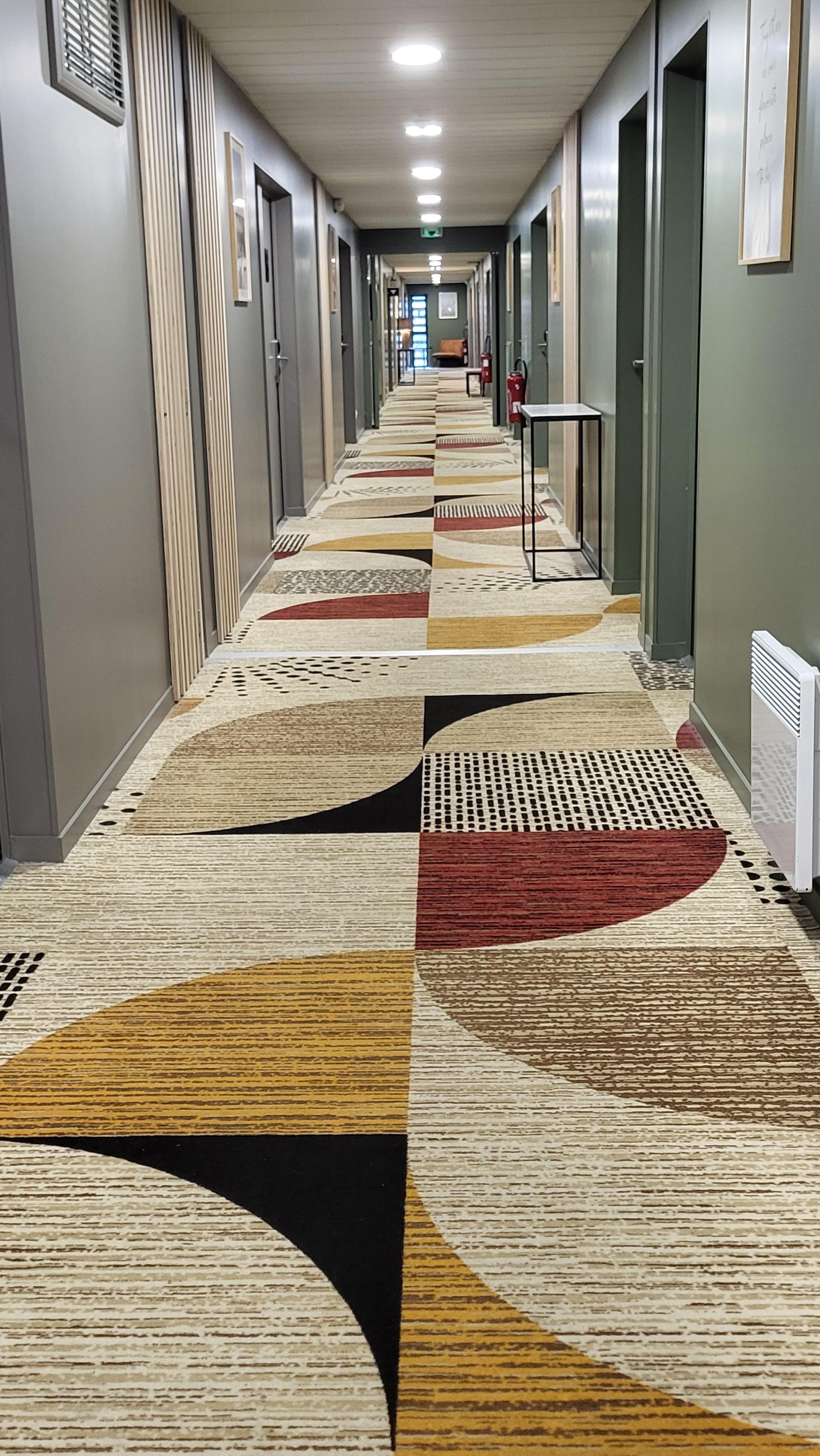 Couloir pour accéder aux chambres 