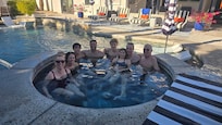 Everyone in the spa for a photo!