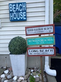 Perfect sign for the perfect location and first thing we see upon driving into the driveway.