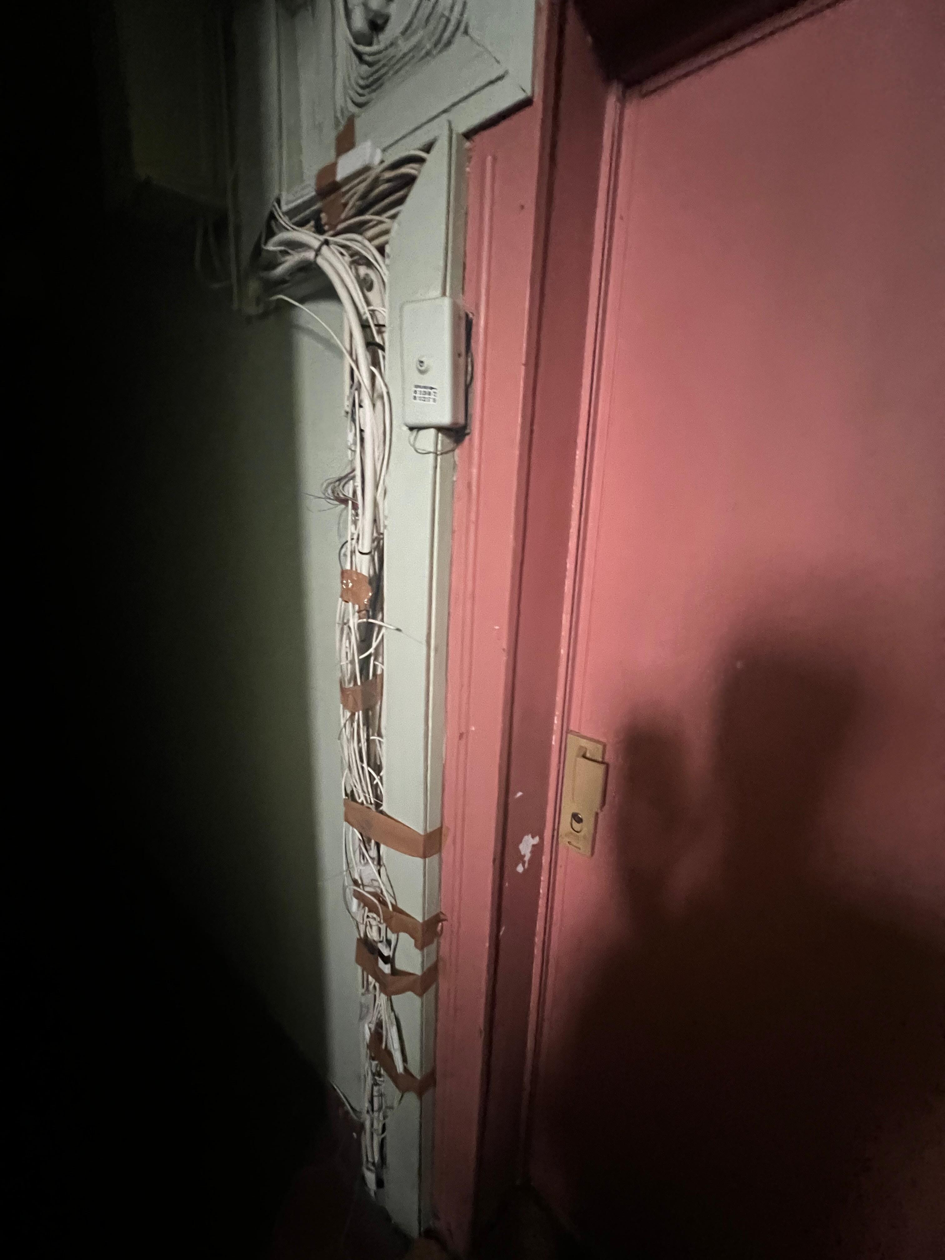 Porte d’entrée de l’apartement