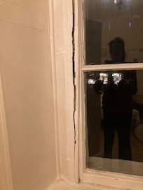 Vindueramme ved at gå fra hinanden