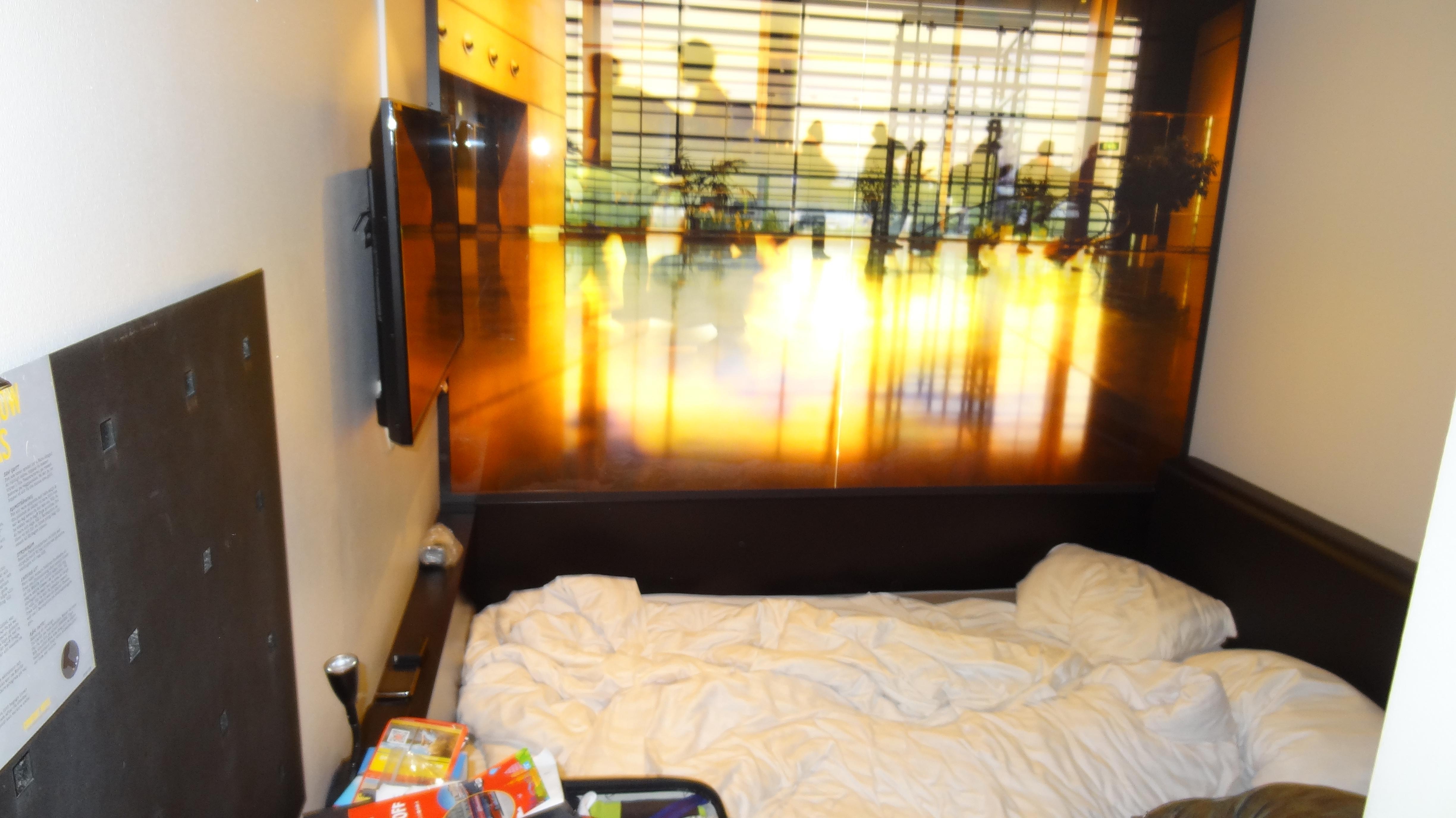 No space around bed and no window
