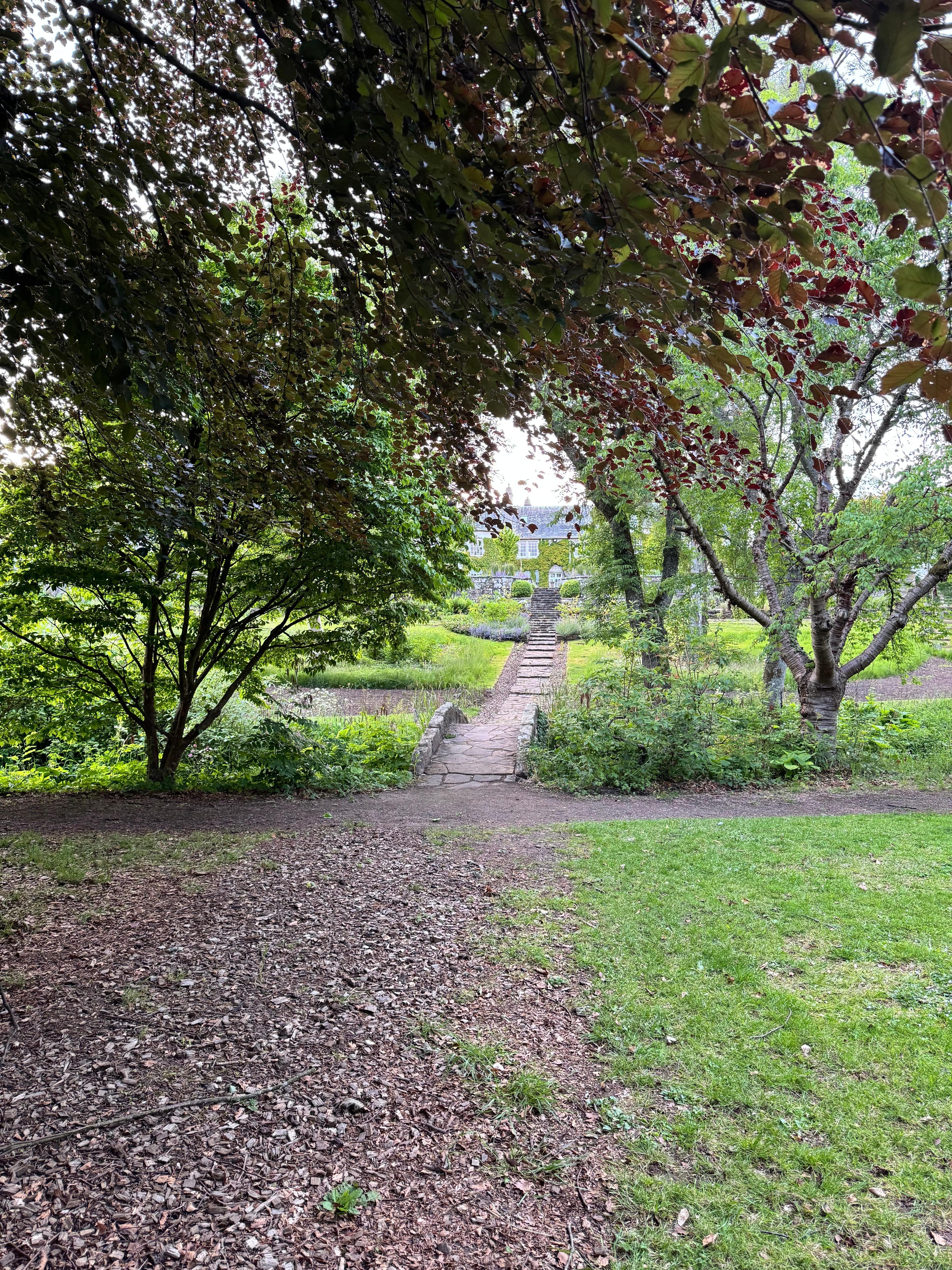 Walking to the manor