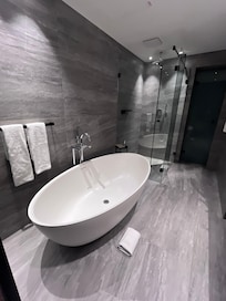 This tub was heavenly!