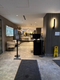 ロビーからアクセスできるレストラン