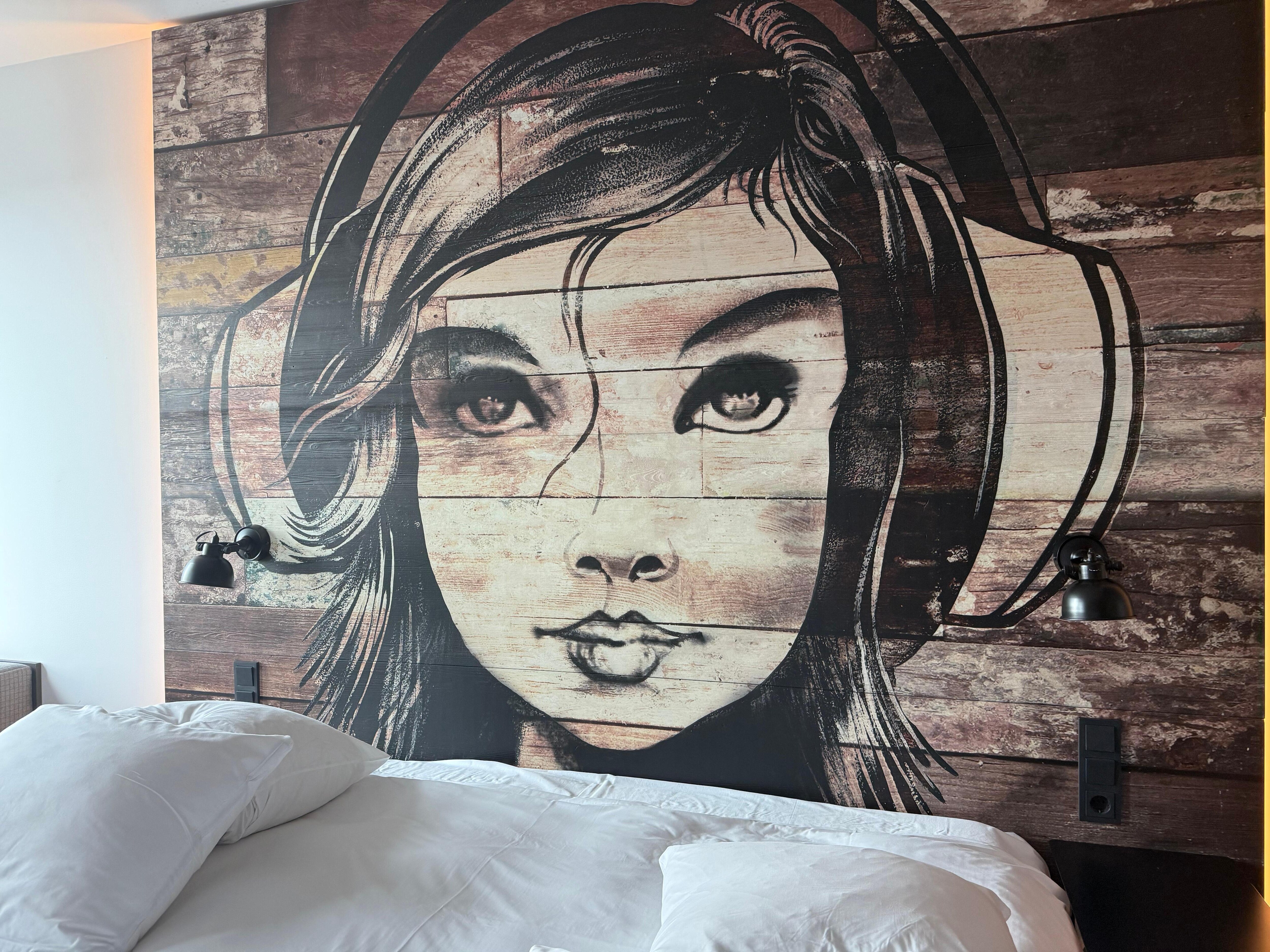 Nice and cool headboard 