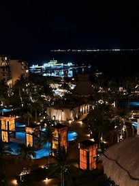 Muchas amenidades en la playa, snacks rápidos y deliciosos