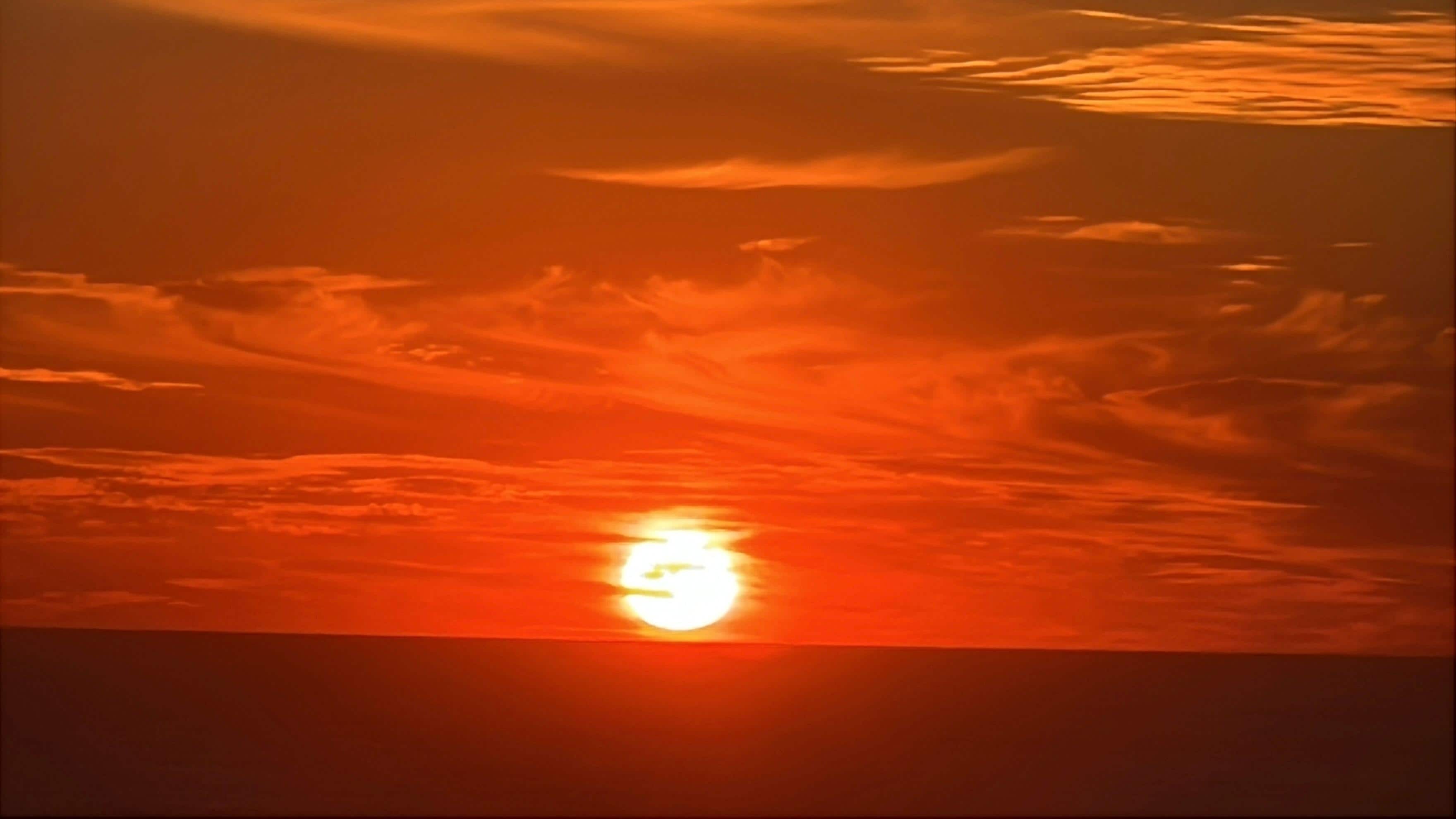 Enjoyable sunset sanding on the balcony 