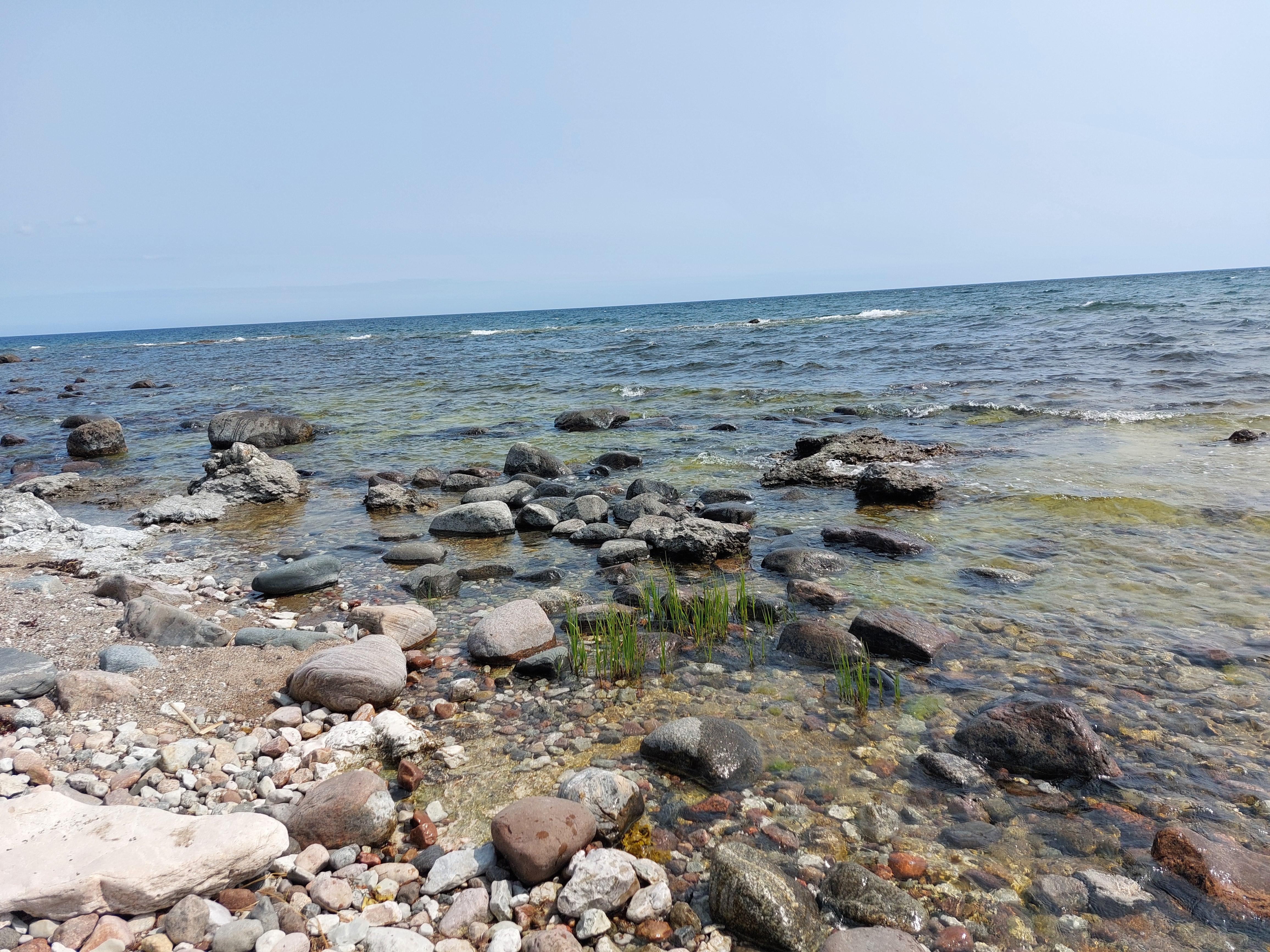 Ljugarn: blåsigt o kallt i vattnet men ändå... Gotland 💖