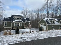 Lovely Home, well decorated inside and out