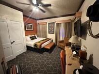 Room 205, King Deluxe with large shared balcony, hillside/route 66 view