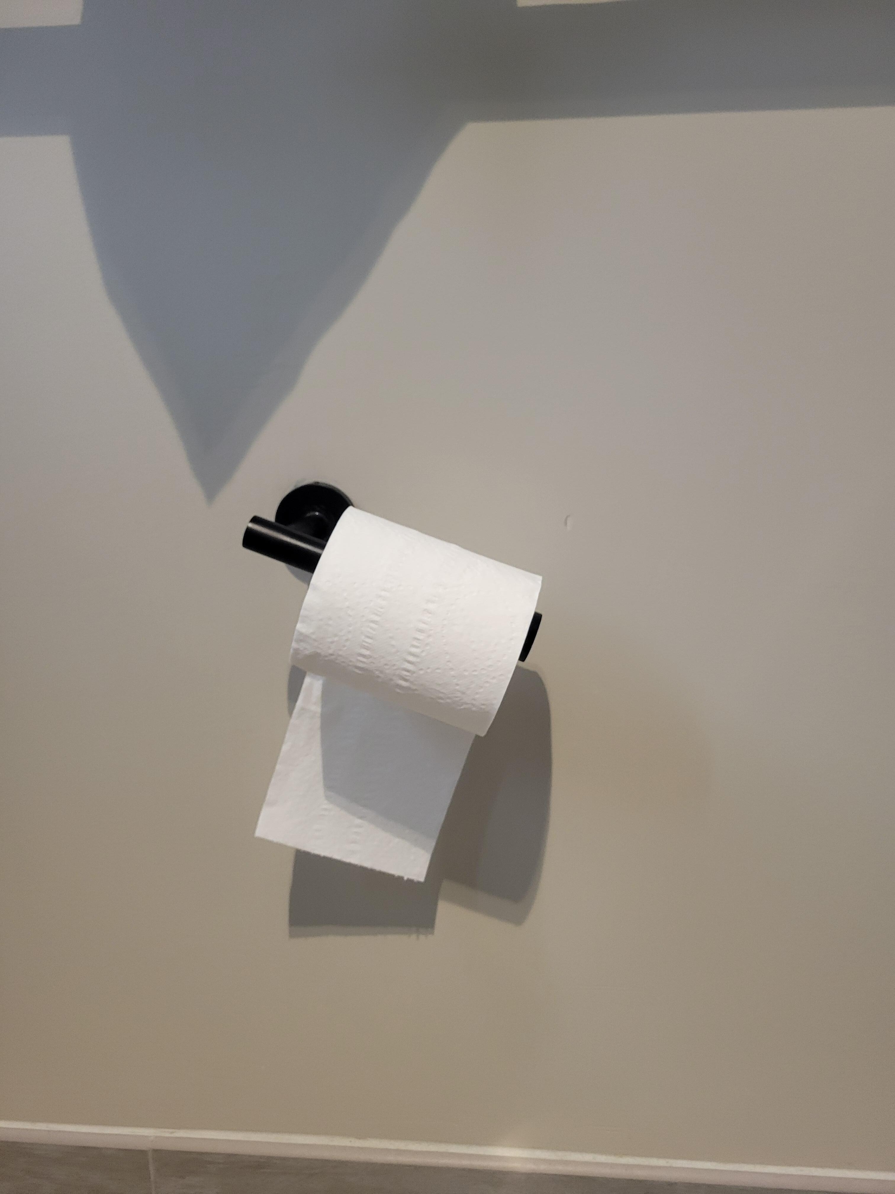 Broken tissue holder