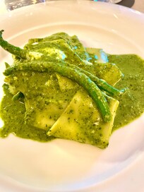 Hotell Argentos ravioli med pestosås