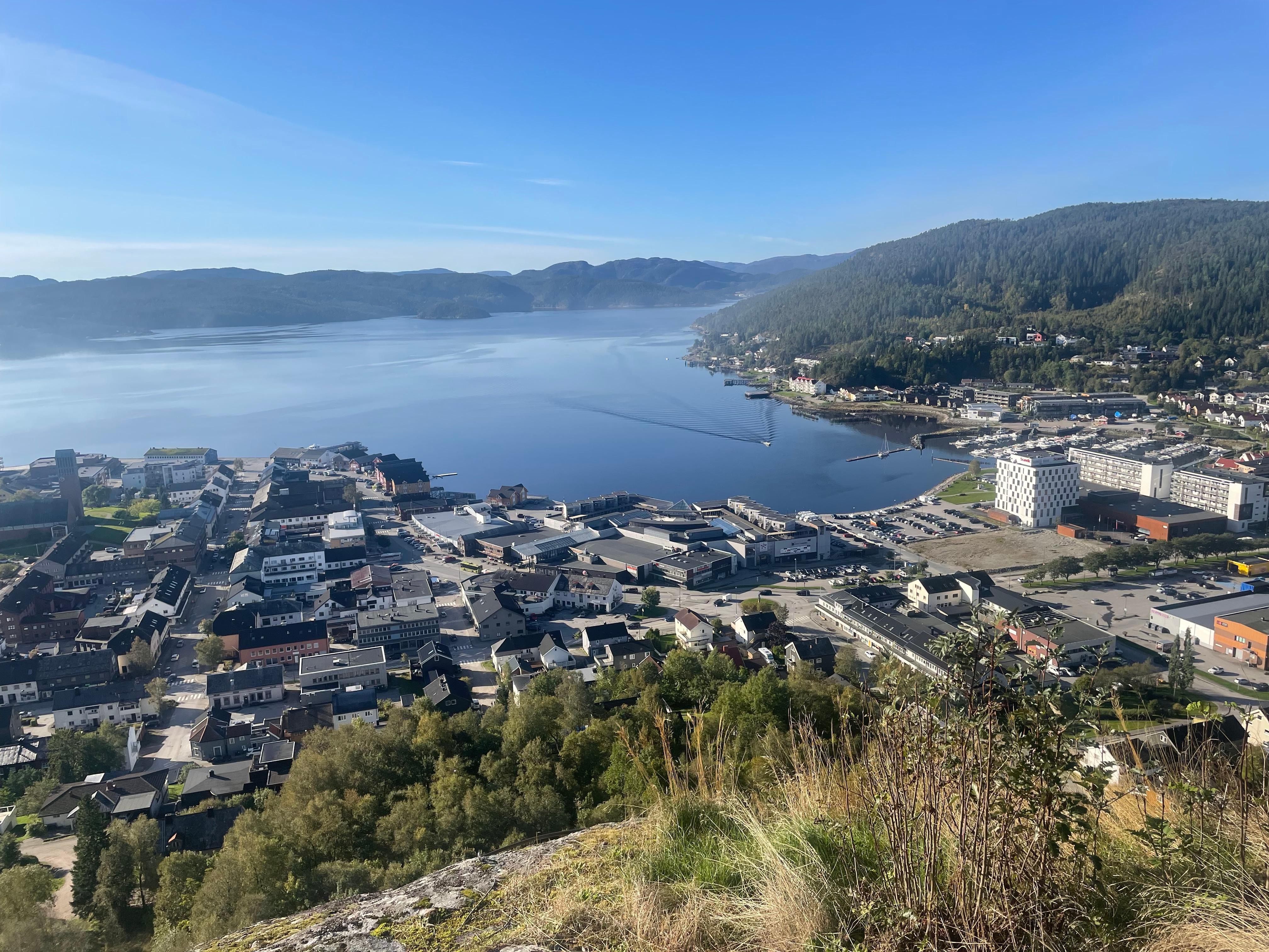 Vy från sjätte våningen från rummet.👍