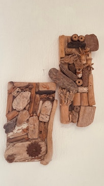 Kleine Kunstwerke an der Wand