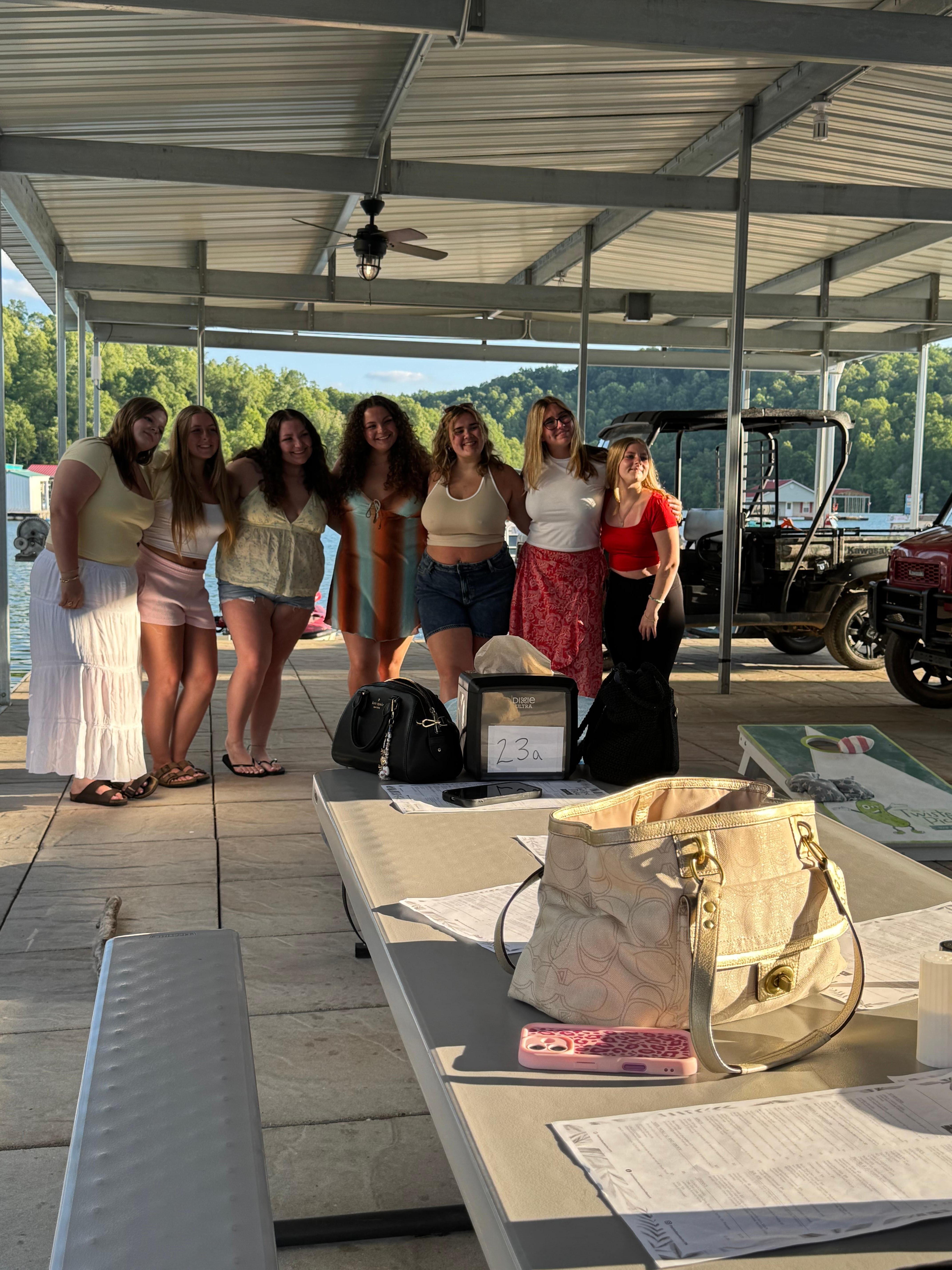 Twisted Pickle Flat Hollow Marina for dinner
