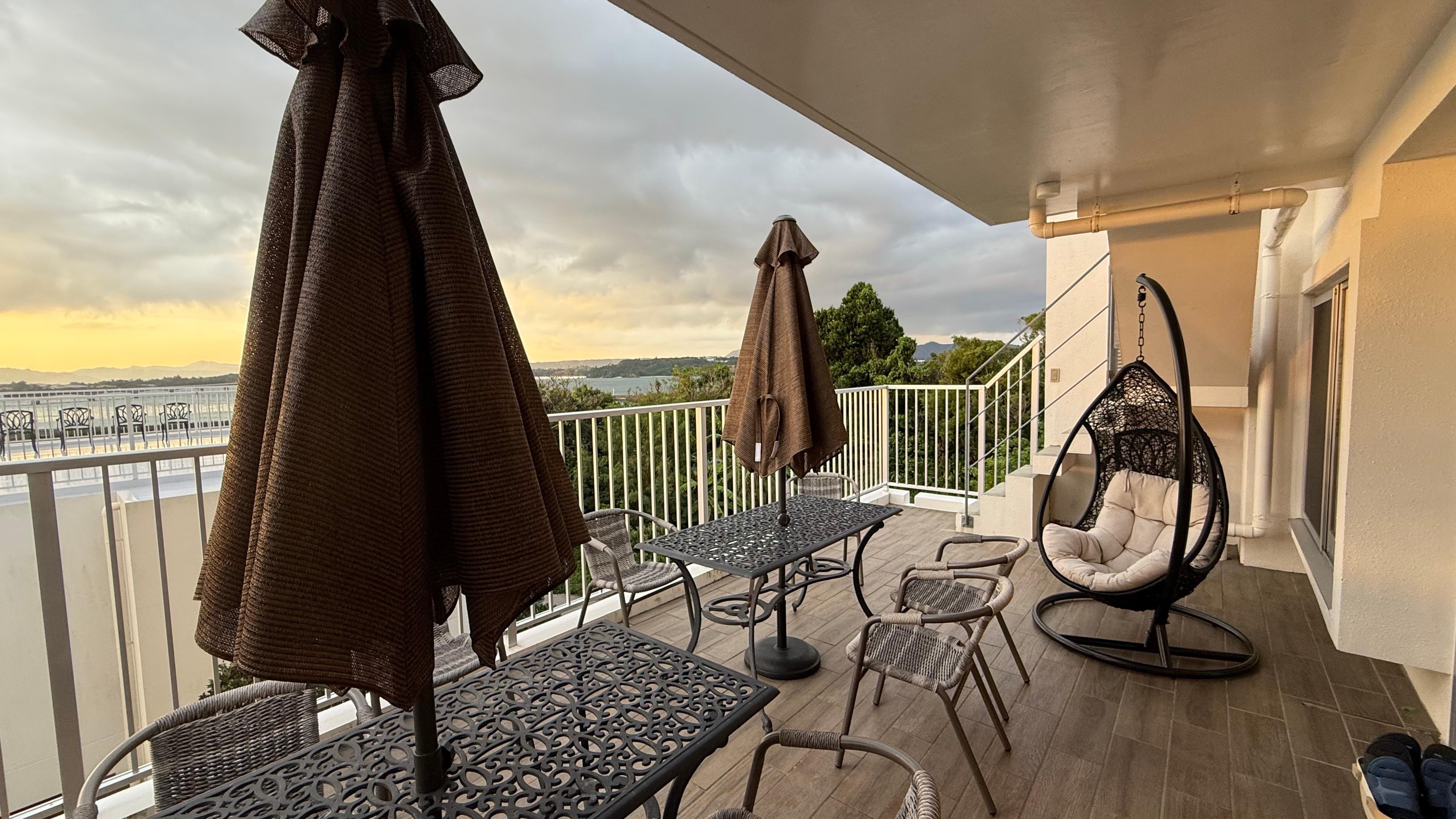 朝方のバルコニー