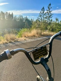 Complementary bikes with easy access to ride the trail