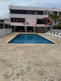 Arecibo Inn