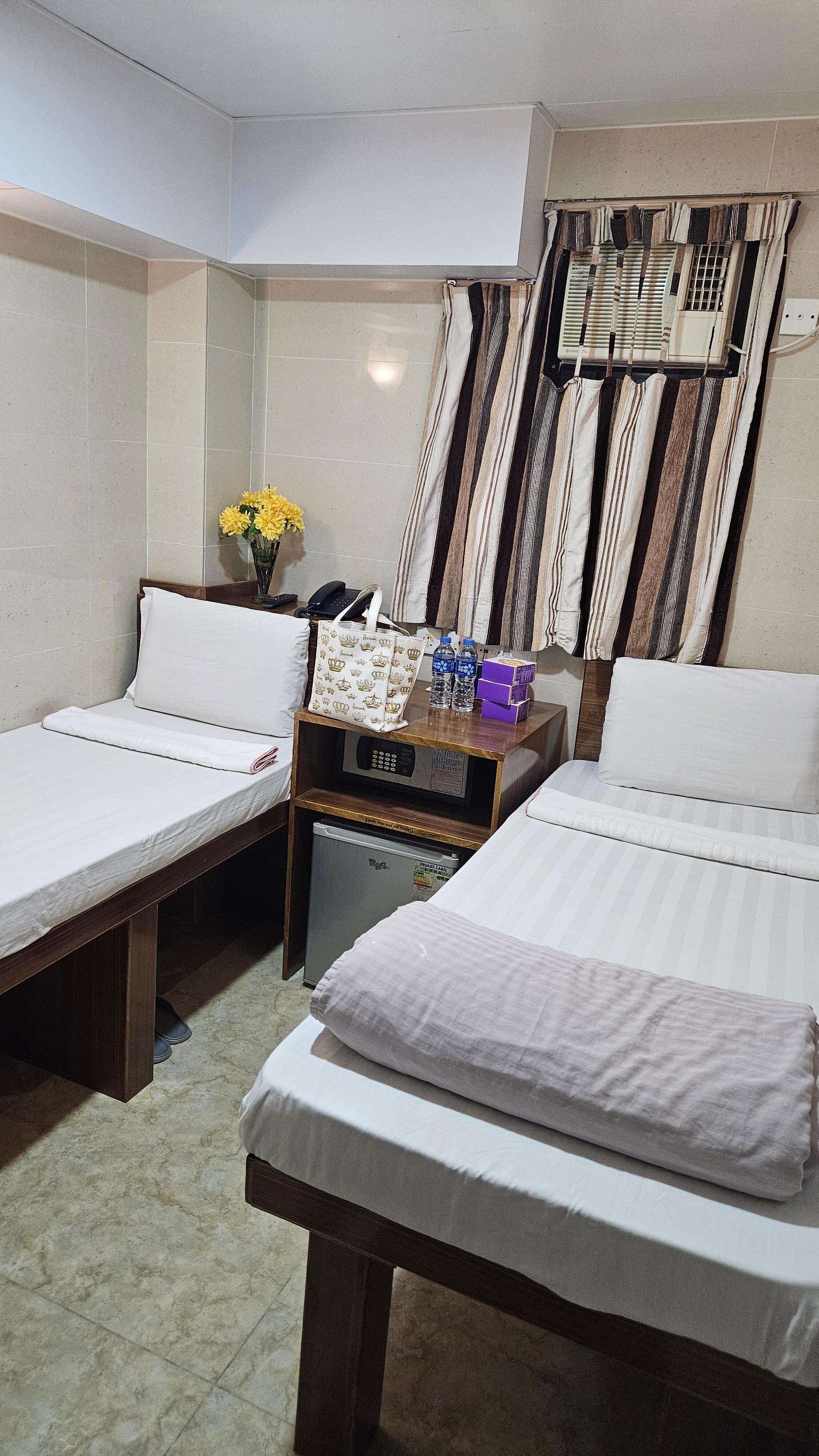 twins bed