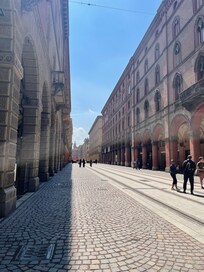 View down street of hotel Internationale