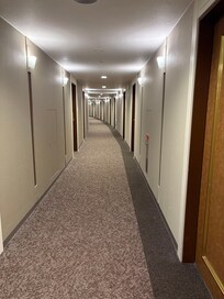 部屋の前のローカ