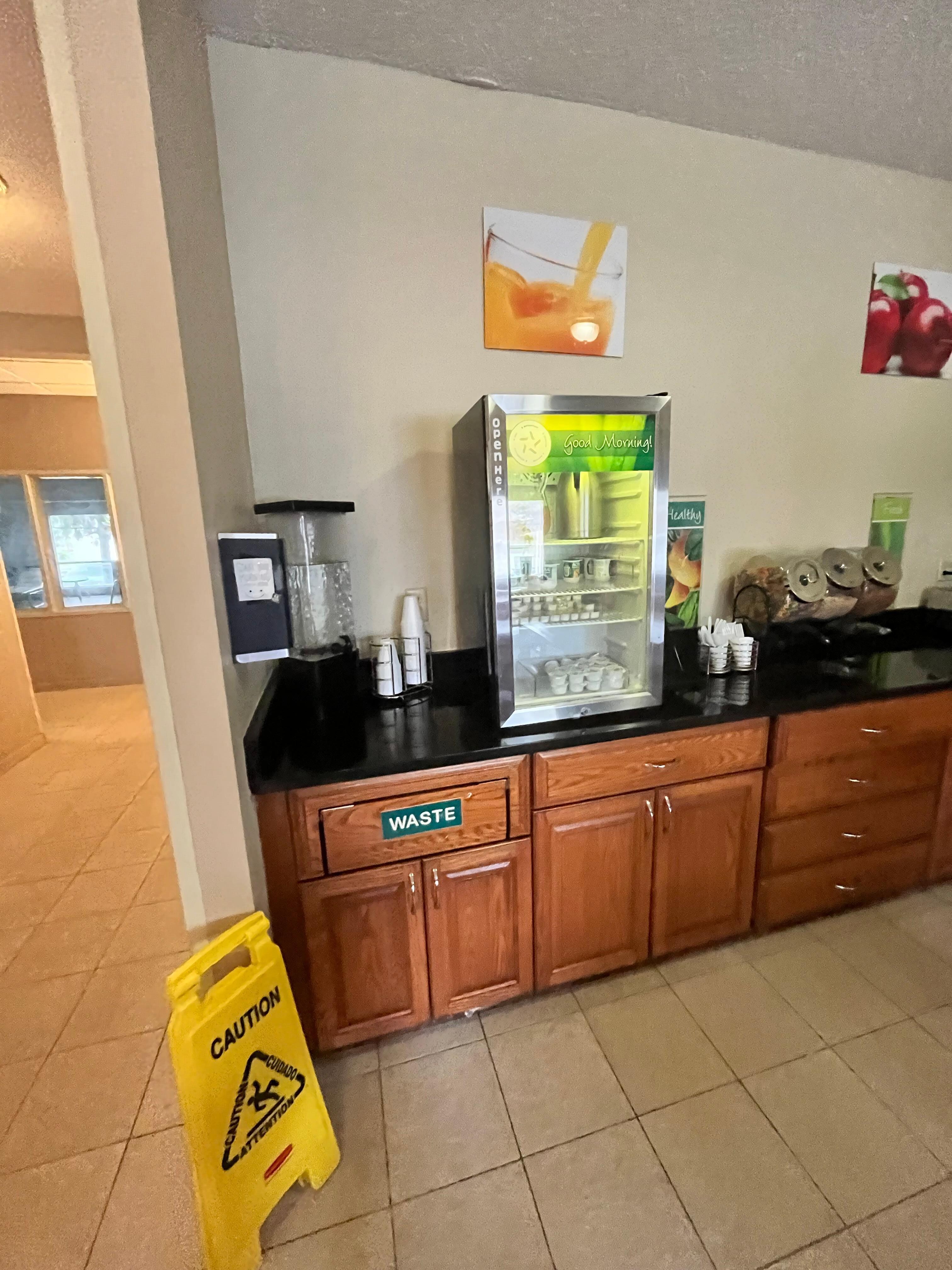 Buffet my butt. This is grab and go. 