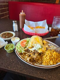 Mexican food in walking distance was EXCELLENT!