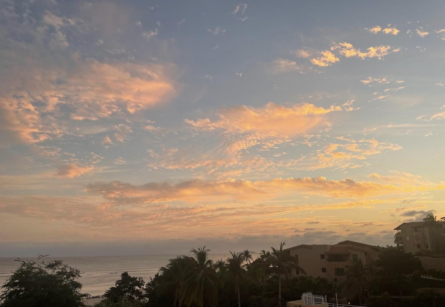 Pic of a sunset from the Faro de Mita complex