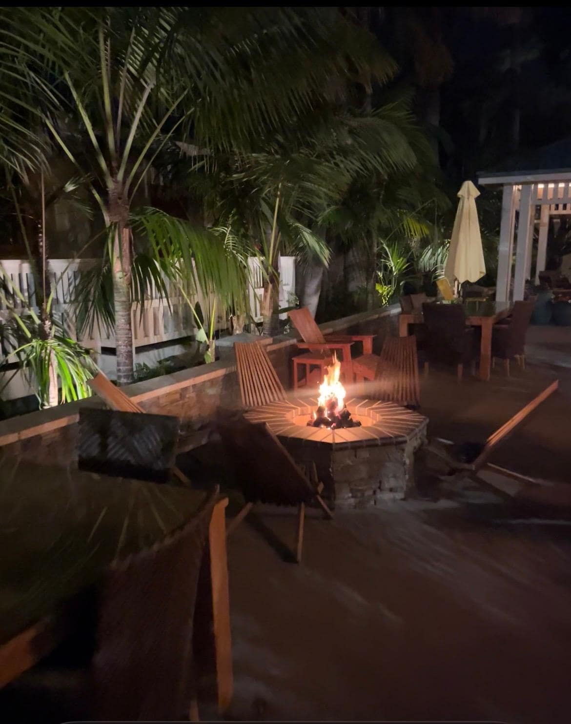 The tiki style rest area was freaking amazing. It reminded me of Hawaii. 