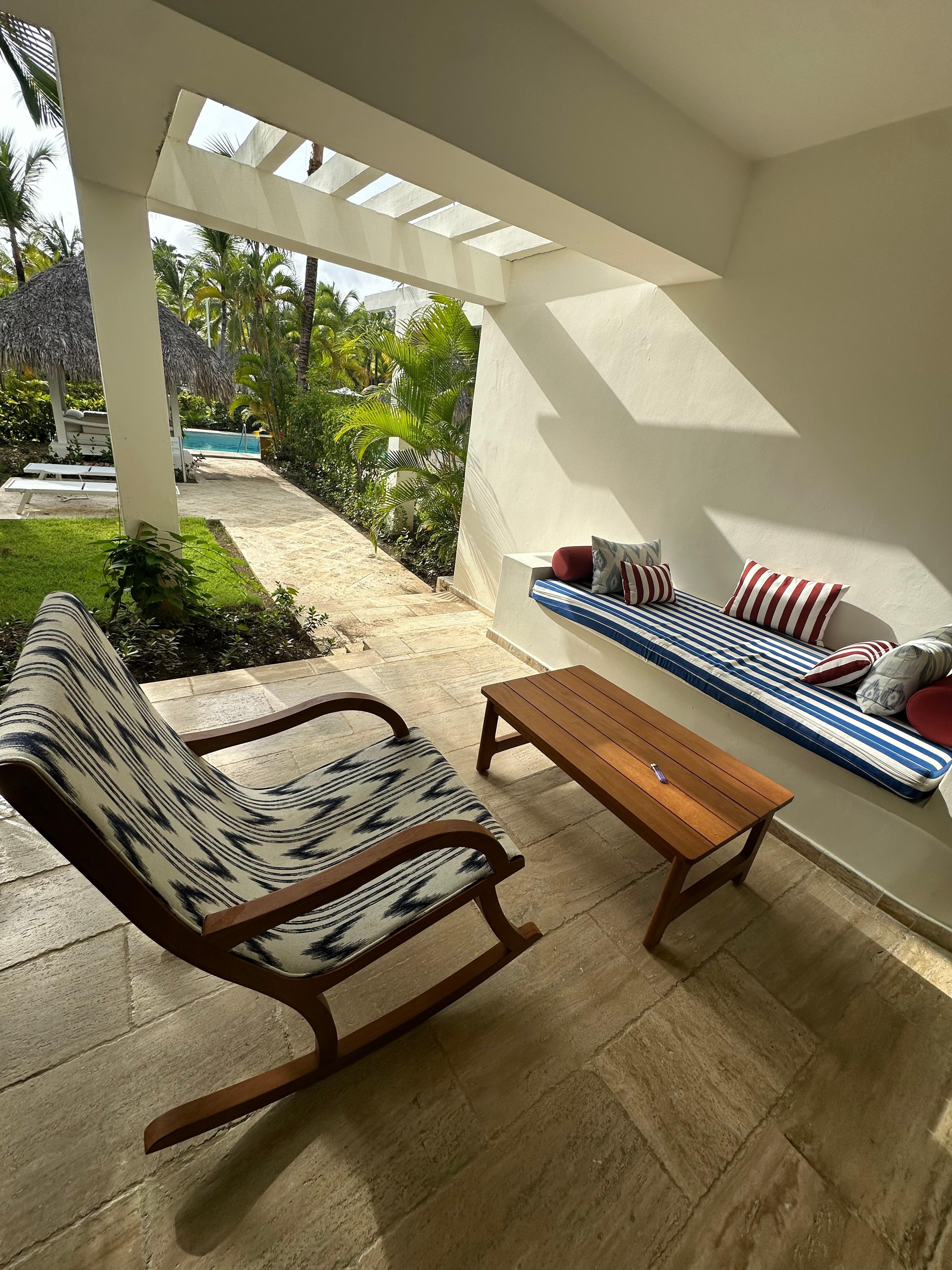 Swim up suite