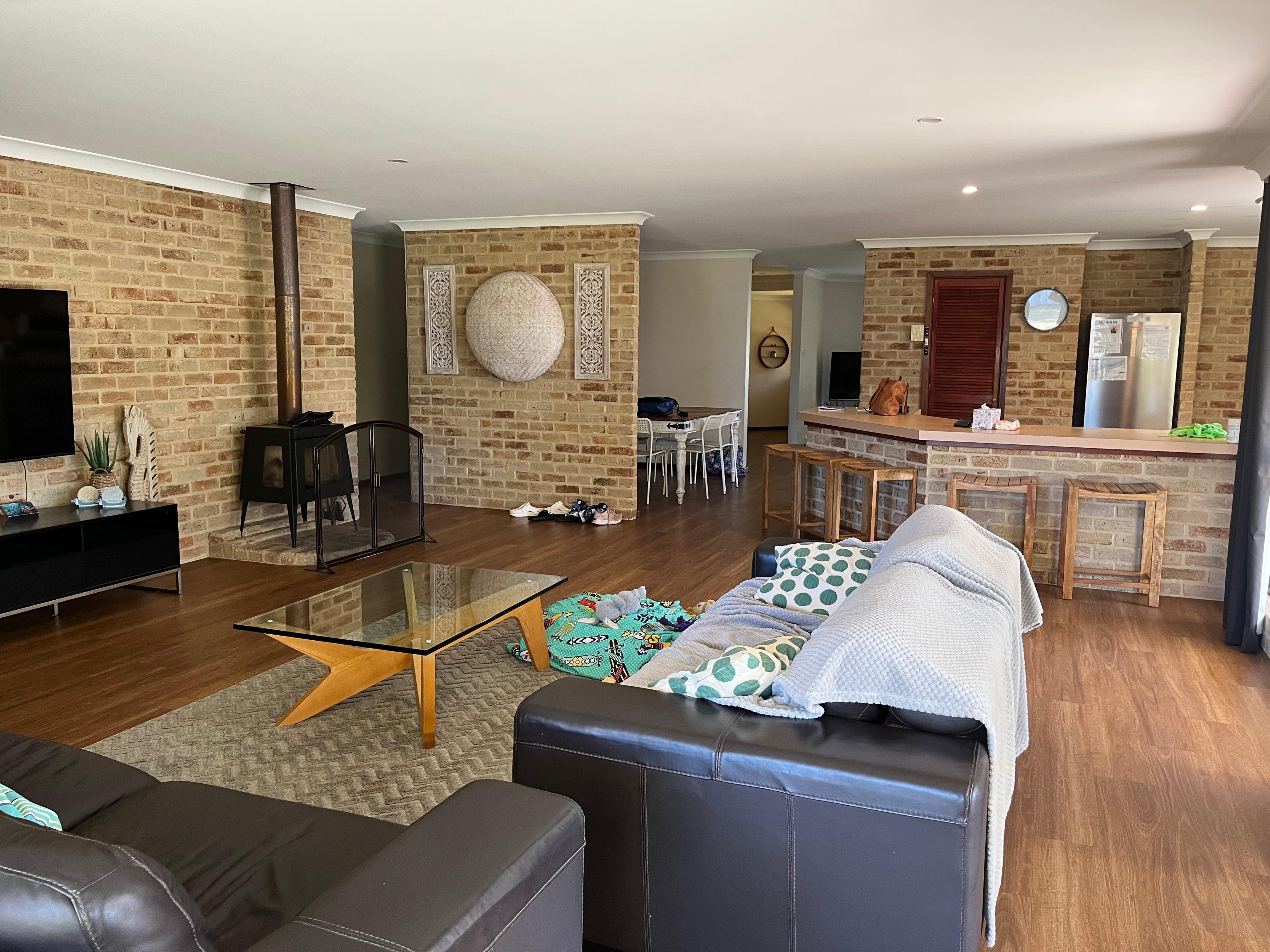 Massive love ving area