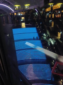 京都駅の大階段一見の価値あり