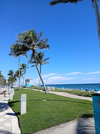 Beach is 1/2 block away. Not crowded at all.