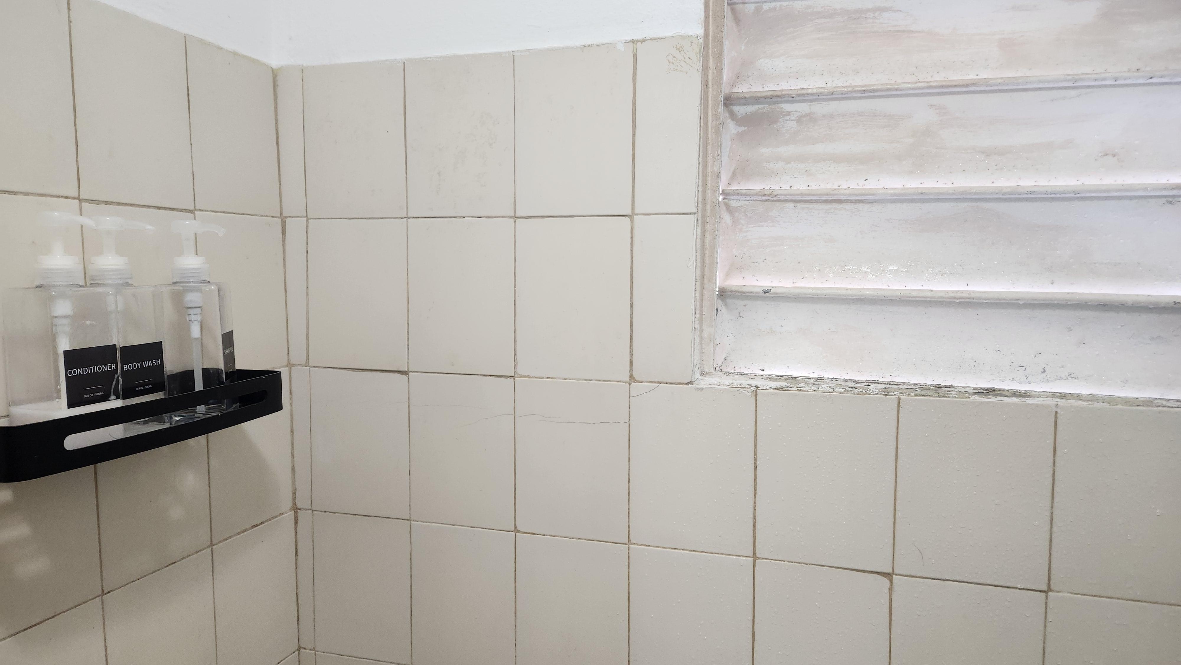 bathroom - no soap, hot water