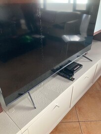 Condensation venant du puit de lumière tombe sur la télé