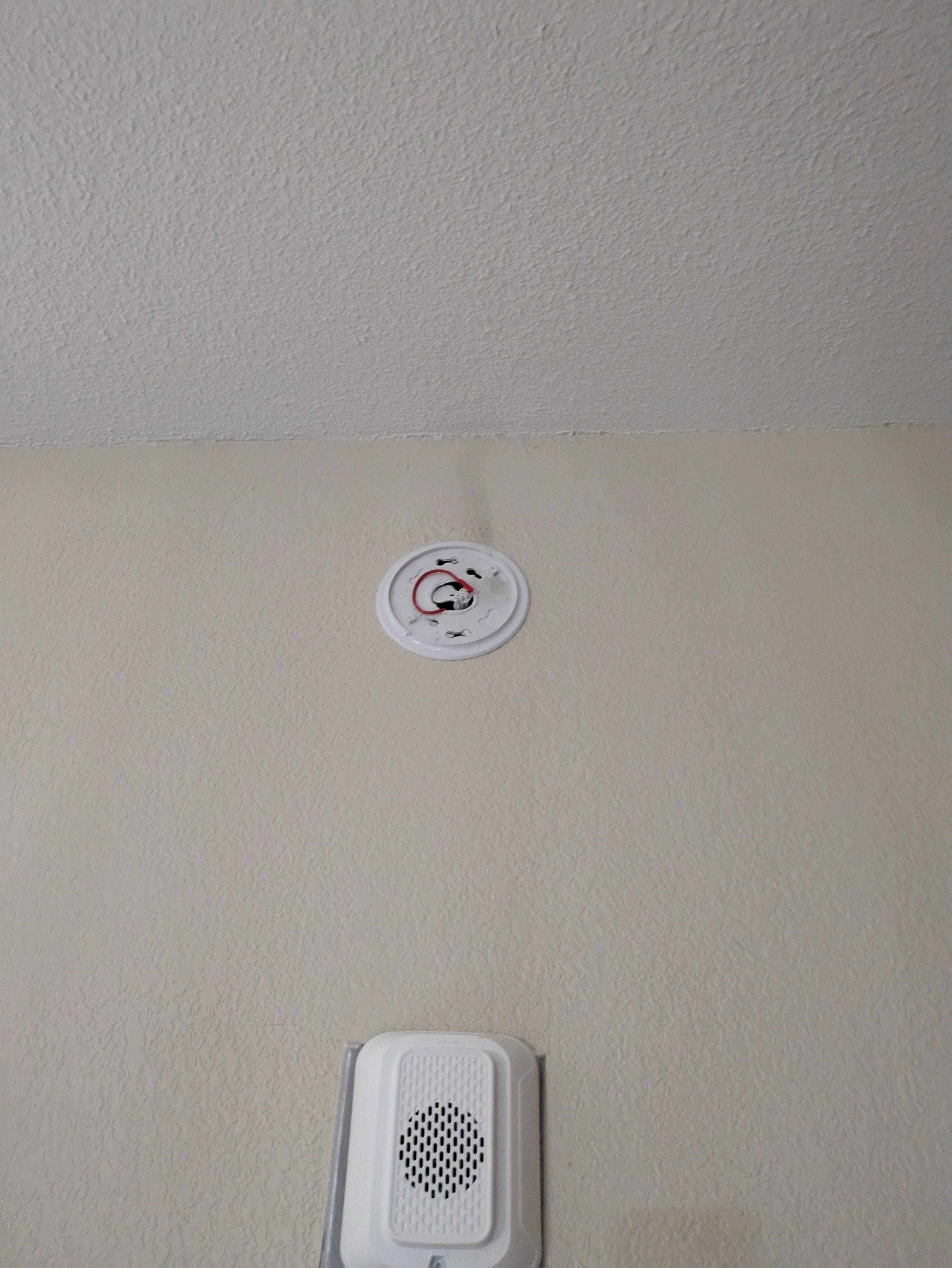 Missing smoke detector 