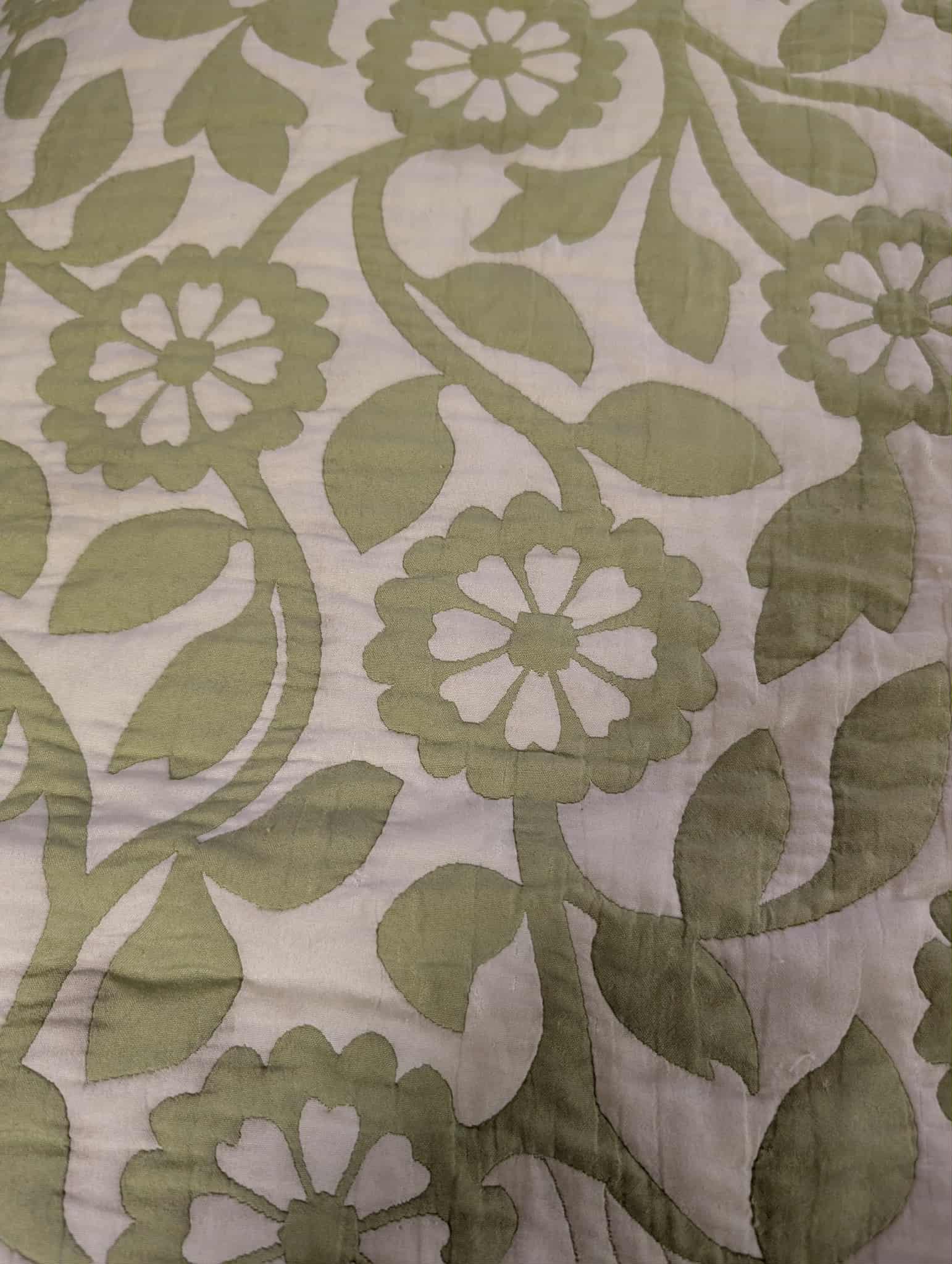 Close up of the beautiful comforter.