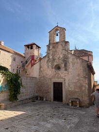 Walking distance to old town