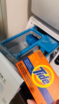 The only laundry detergent provided was powder, even though the washer clearly states liquid only (and needed to be cleaned). We had to wash the extra blanket from the top of the closet because it was covered in what appeared to be black dog hair.