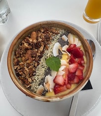 Smoothie bowl at Kōst.