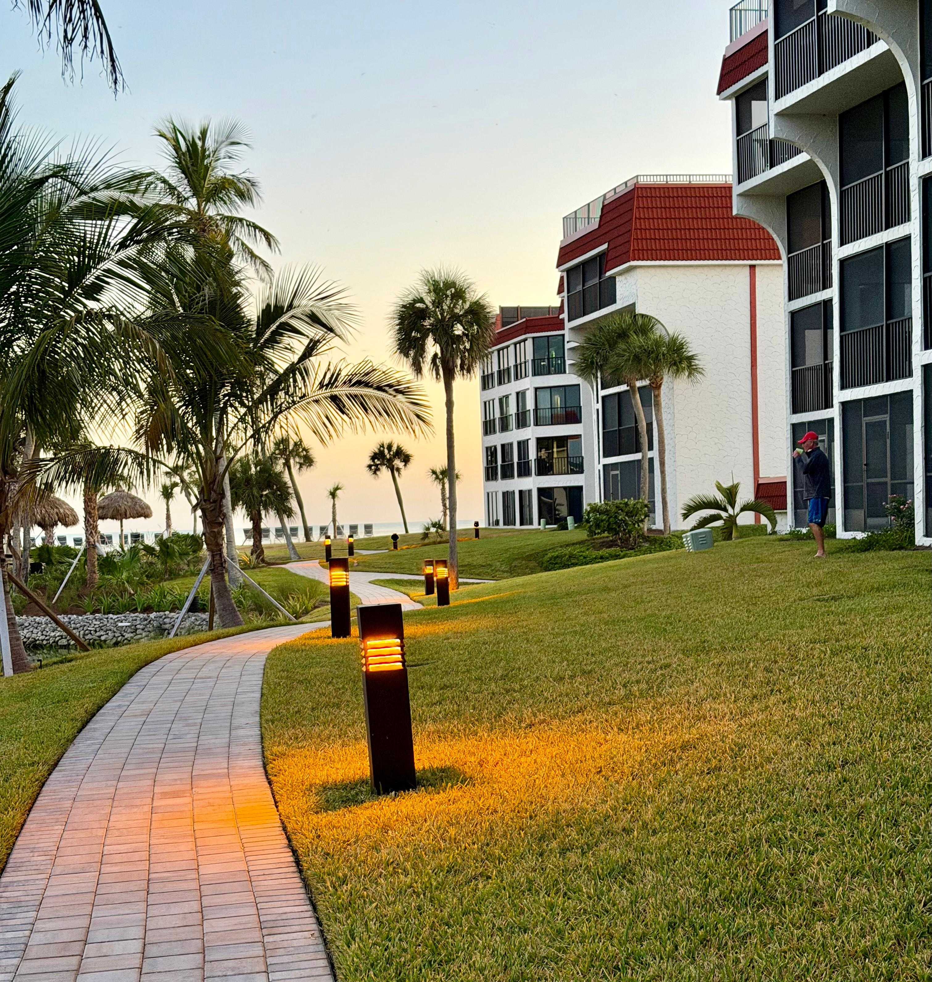 An evening walk around the courtyard. 