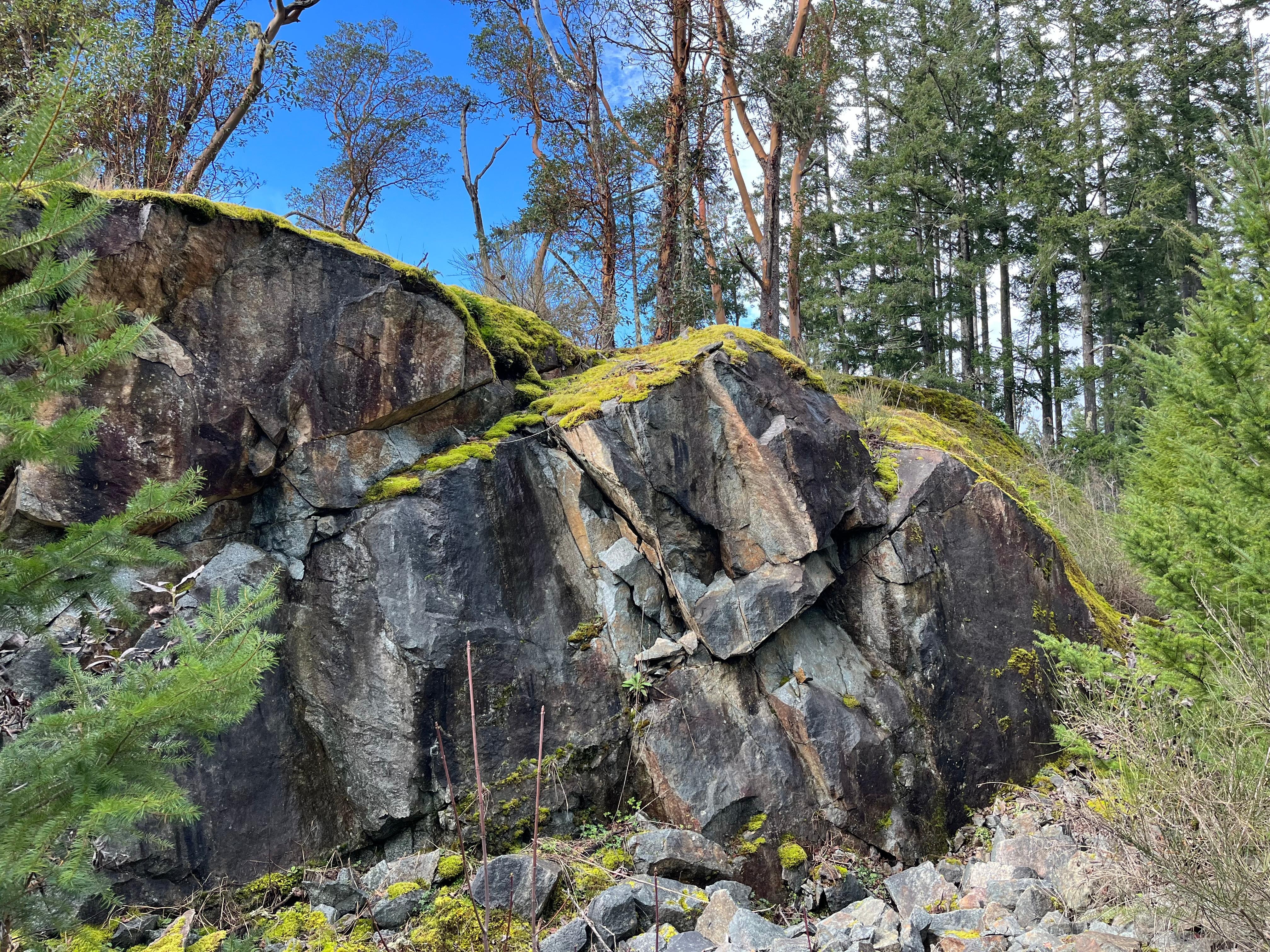 Beautiful hiking trail around the golf course